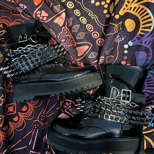 MOVING SALE CURRENT MOOD COMBAT BOOTS 8 EUC